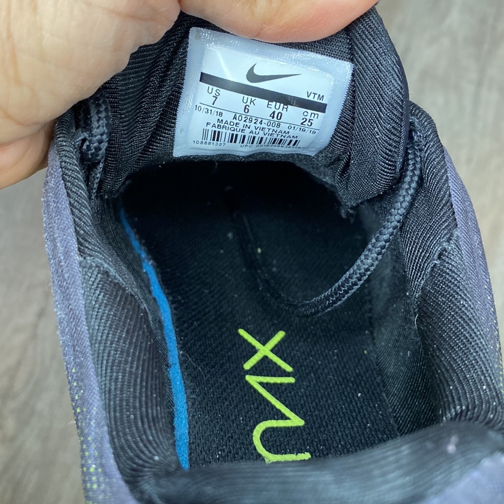 Nike Air Max 720 Running Shoes black with neon size 7 - Picture 8 of 8